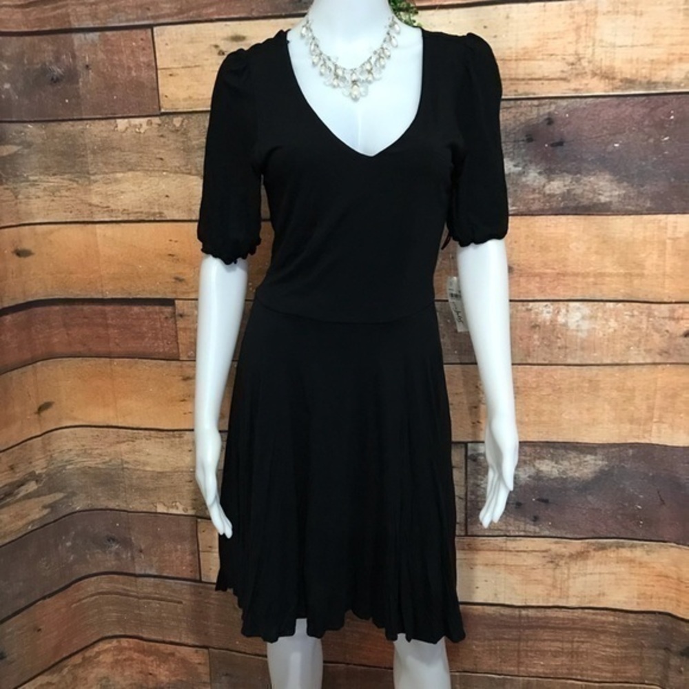 NWT Madison Jules V.neck Dress Sz M